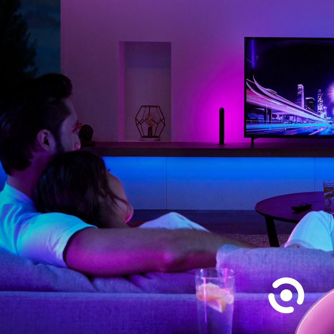 Banda LED RGBW inteligenta Philips Hue Lightstrip Plus, ZigBee Light Link, Bluetooth, 20W, IP20, lumina ambianta alba si color, temperatura reglabila 2000-6500K, 1600 lumeni, durata de viata 25.000 de ore, funcționează cu consola Hue Bridge, lungime banda 2 metri, include 1x adaptor de curent_6