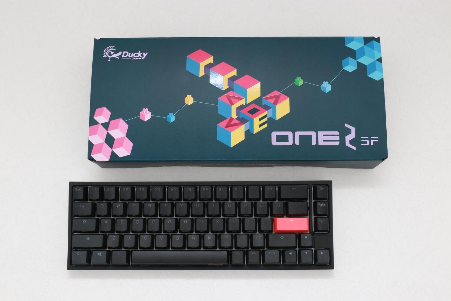One 2 SF RGB, Cherry Silent Red_17