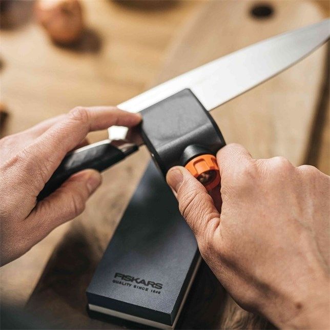 FISKARS PREMIUM SHARPENING SET - WHETSTONE_3