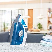 Steam iron Black+Decker BXIR2200E (2200W)