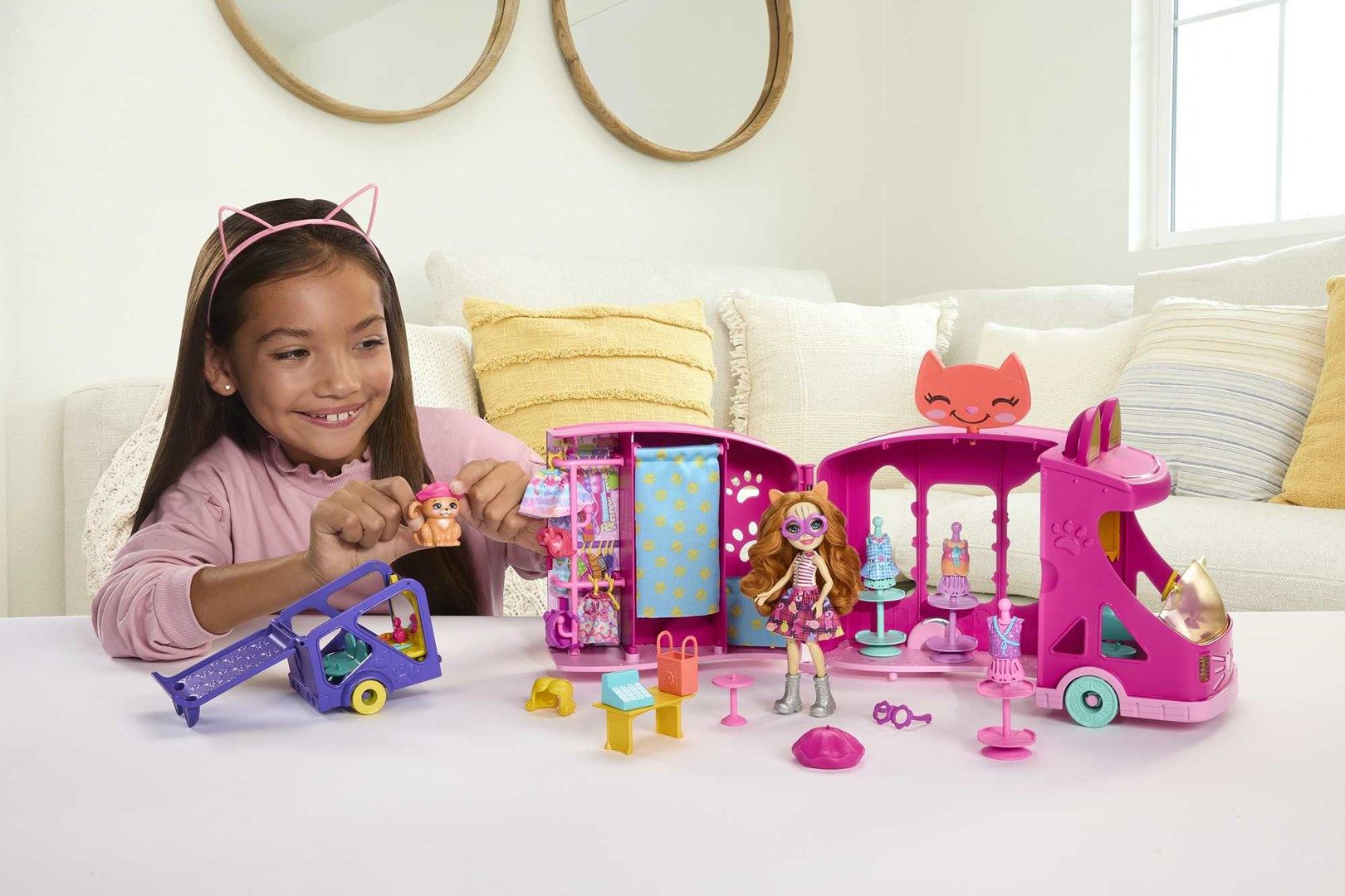 Enchantimals Mobile Fashion Studio Set + Doll Kitten HPB34 p2 MATTEL_2