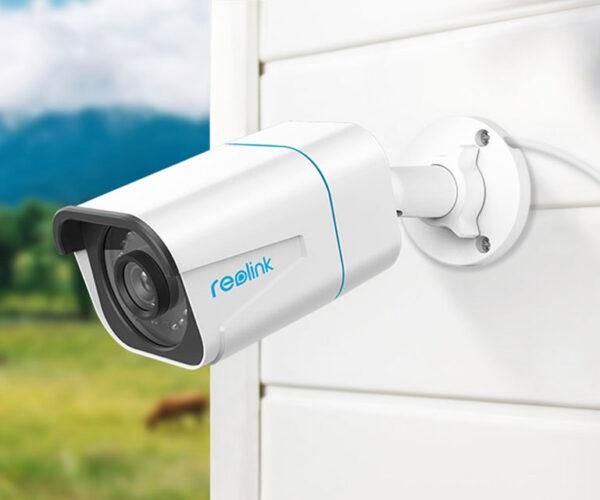 Reolink P330 - 4K 8MP UHD Outdoor PoE Security Camera with 256GB Capacity  Smart Alerts  Audio Recording  & Night Vision