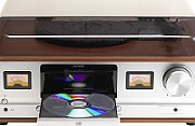Denver MRD-52 retro stereo system with light wood turntable
