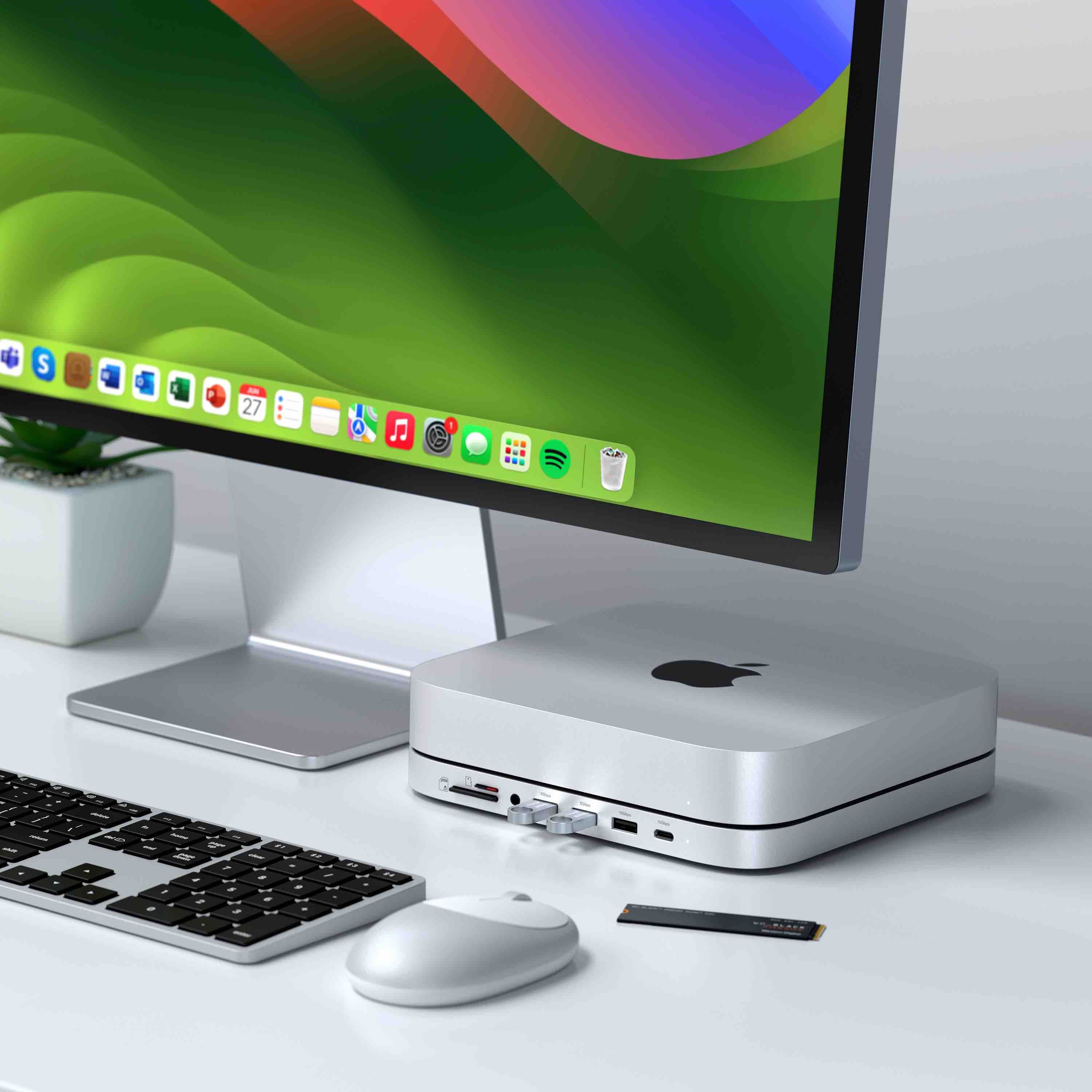 Satechi Stand & Hub For Mac Mini / Studio (1x USB-C 3.2, 1xUSB-A 3.2, 2x USB-A 3.0, 3.5mm Audio,1x Micro/SD, 1x NVMe/M.2 SATA SSD Enclosure Drive not included) - Silver
